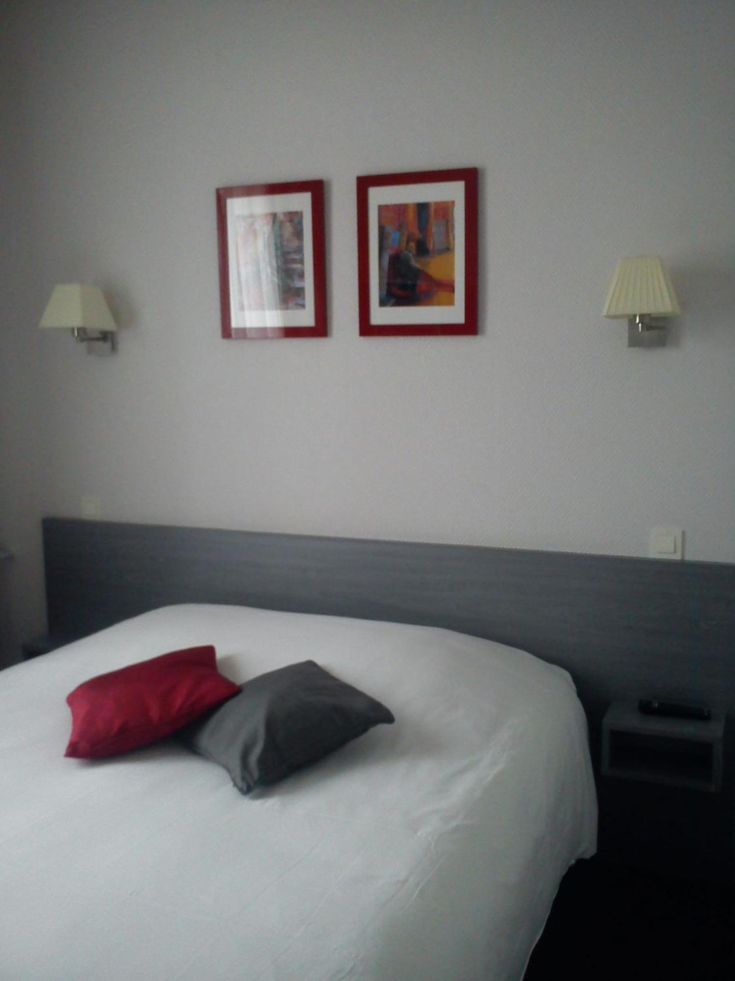 Hotel Carmin Le Havre Bagian luar foto