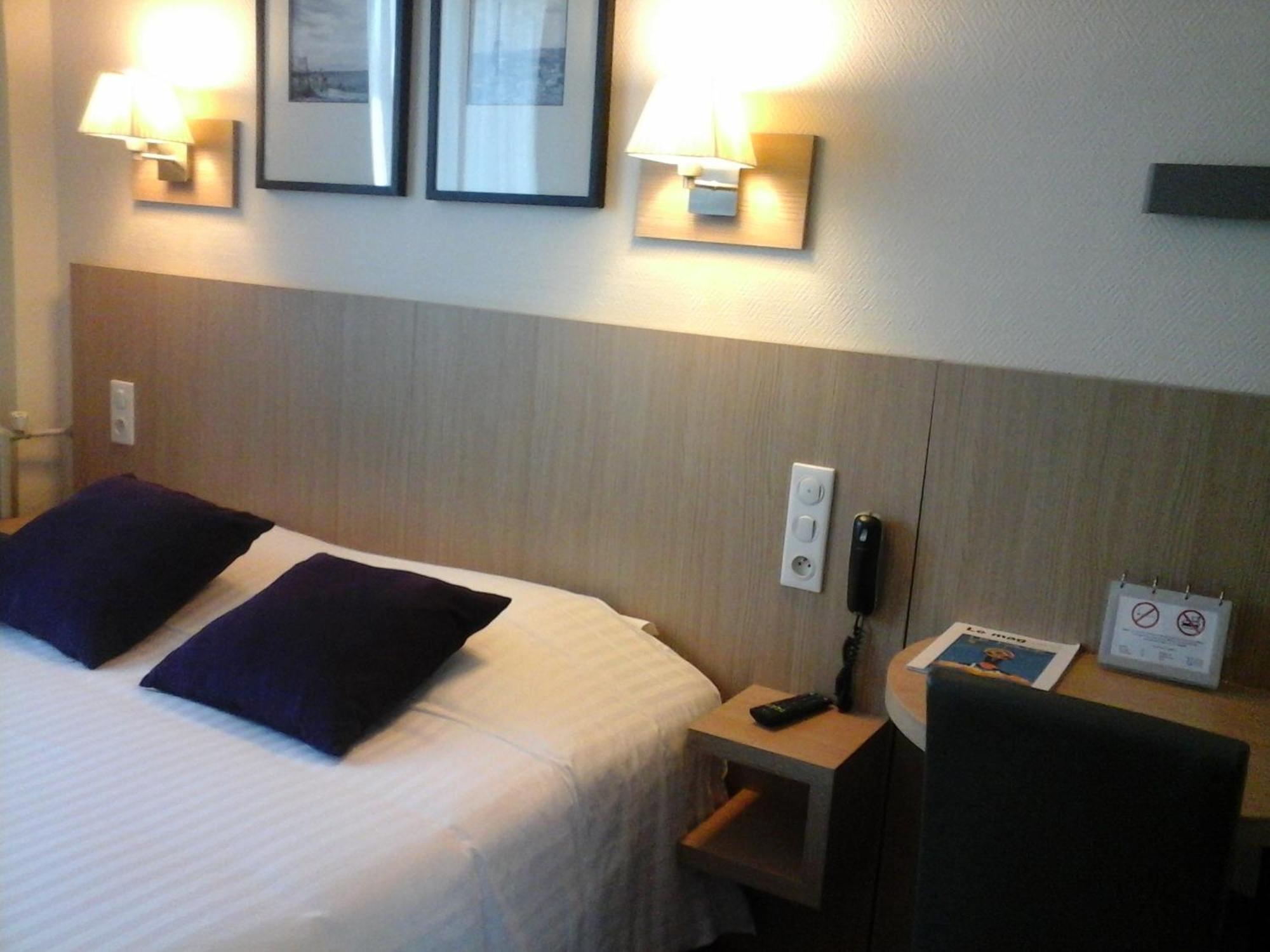 Hotel Carmin Le Havre Ruang foto